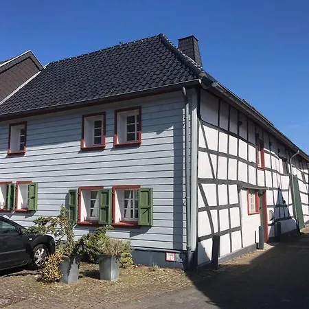Kleine Olefant Im Historischen Ortskern Von Schleiden-olef * Schleiden