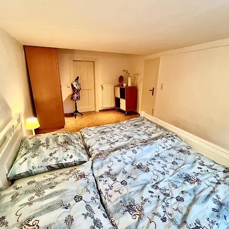 Kleine Olefant Im Historischen Ortskern Von Schleiden-olef 슈라이덴