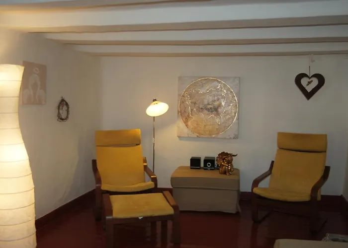 Kleine Olefant Im Historischen Ortskern Von Schleiden-olef Сasa de vacaciones *